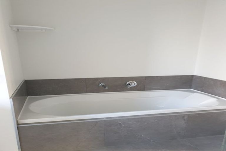 Photo of property in 22b Roberts Line, Kelvin Grove, Palmerston North, 4414