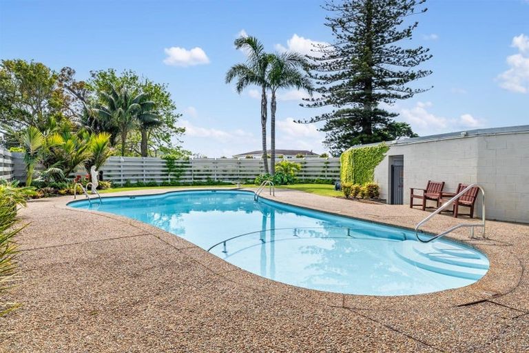 Photo of property in 1/90 Kitchener Road, Milford, Auckland, 0620