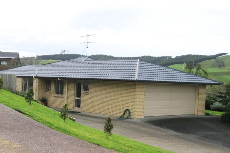 Photo of property in 10 Kassa Rise, Helensville, 0800