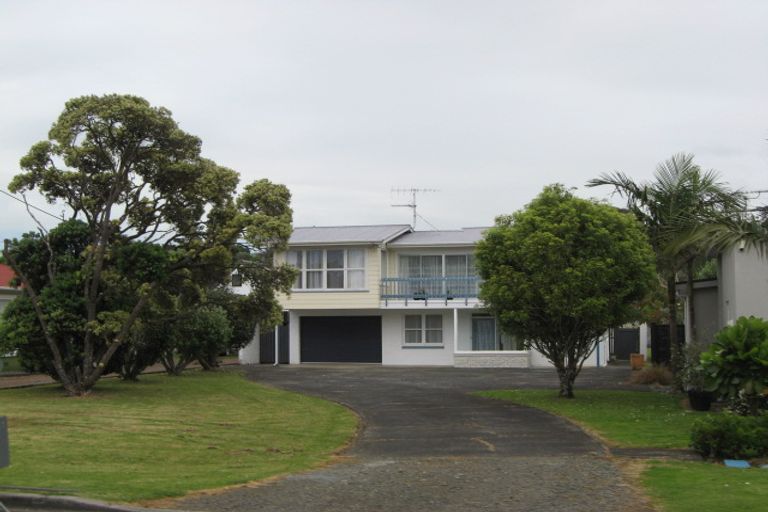 Photo of property in 72 Ladies Mile, Manly, Whangaparaoa, 0930