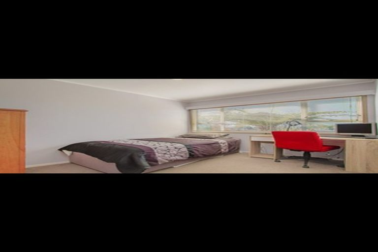Photo of property in 5 Harford Place, Pakuranga Heights, Auckland, 2010