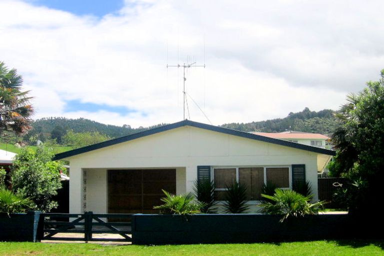 Photo of property in 49 Beach Road, Waihi Beach, 3611