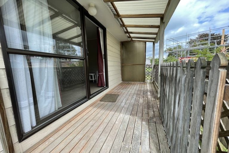 Photo of property in 2/33 Reid Road, New Lynn, Auckland, 0600