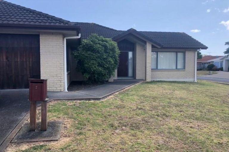 Photo of property in 2 Brosna Place, East Tamaki, Auckland, 2016