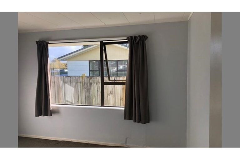 Photo of property in 1/158 Universal Drive, Henderson, Auckland, 0610