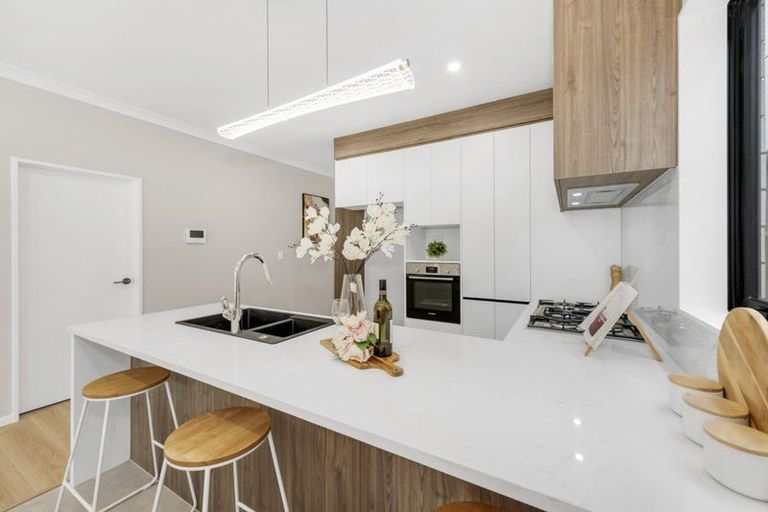 Photo of property in 3 Ripa Street, Flat Bush, Auckland, 2019