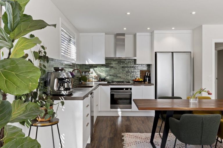 Photo of property in 33 Dewar Street, Lake Hayes, Queenstown, 9304