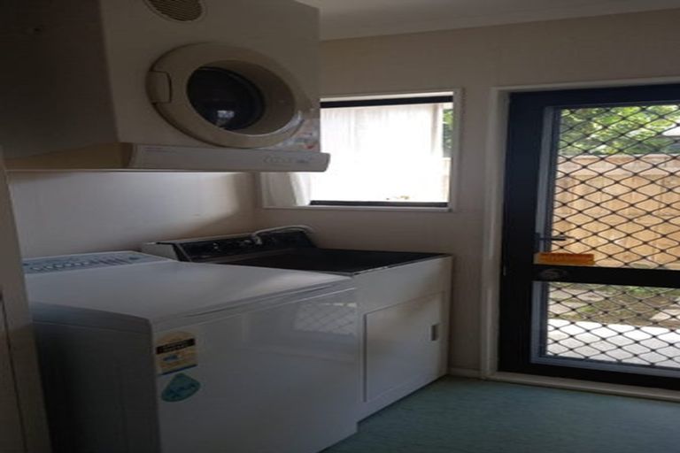 Photo of property in 45 Manapouri Crescent, Hokowhitu, Palmerston North, 4410