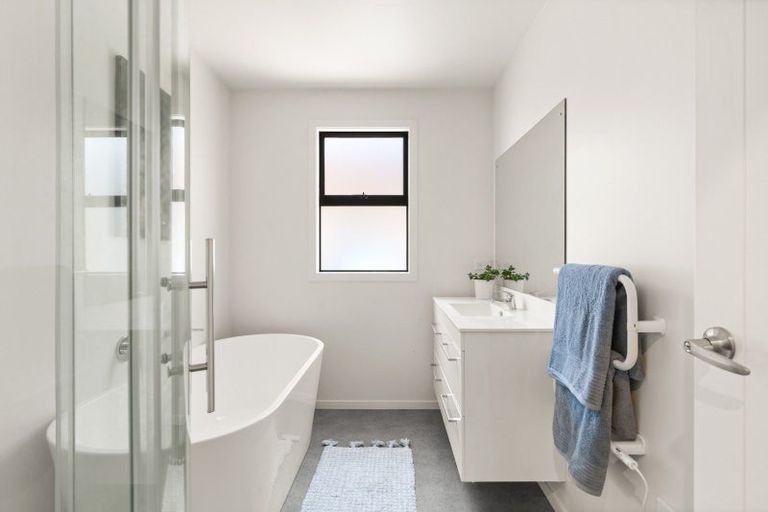 Photo of property in 8 Boundary Road, Kinmont Park, Mosgiel, 9024