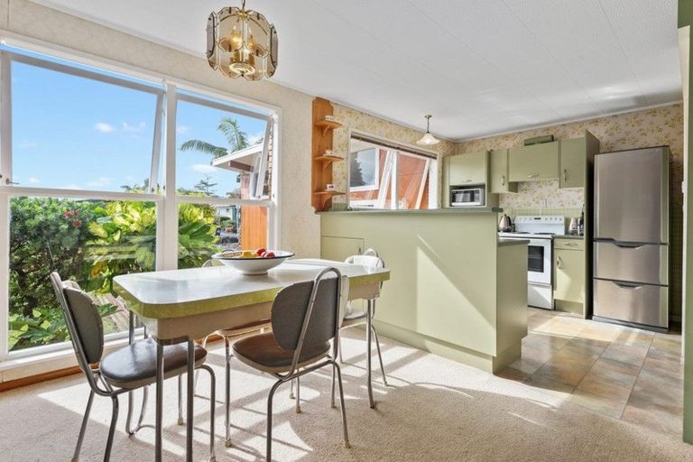 Photo of property in 9 Fairway Drive, Te Kamo, Whangarei, 0112