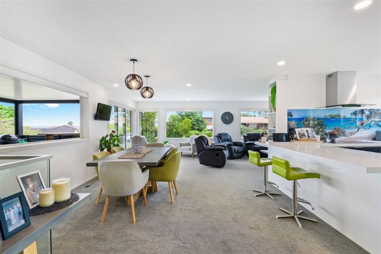 Photo of property in 22 Tercel Place, Sunnyhills, Auckland, 2010