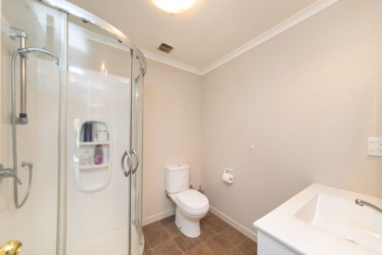 Photo of property in 7 Ruapehu Drive, Fitzherbert, Palmerston North, 4410