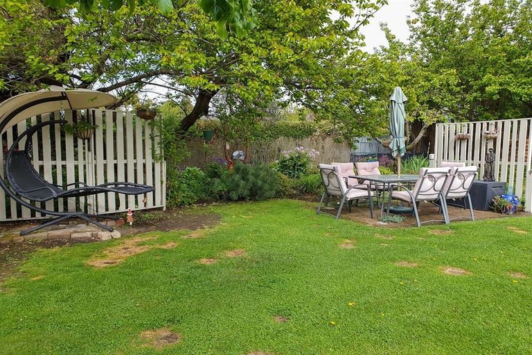 Photo of property in 4 Holmes Street, Waimate, 7924