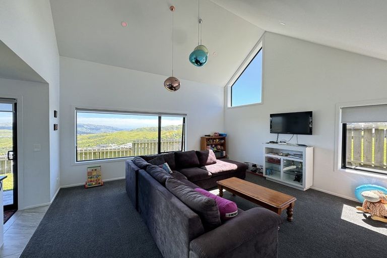 Photo of property in 16 Lemonwood Way, Woodridge, Wellington, 6037