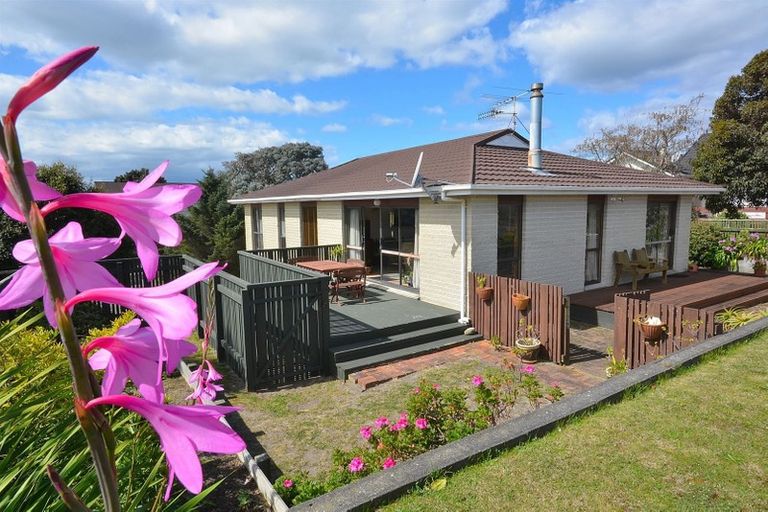 Photo of property in 14 Island View Terrace, Waikanae Beach, Waikanae, 5036