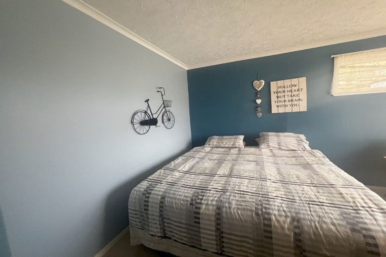 Photo of property in 12 Mangaroa Hill Road, Maoribank, Upper Hutt, 5018