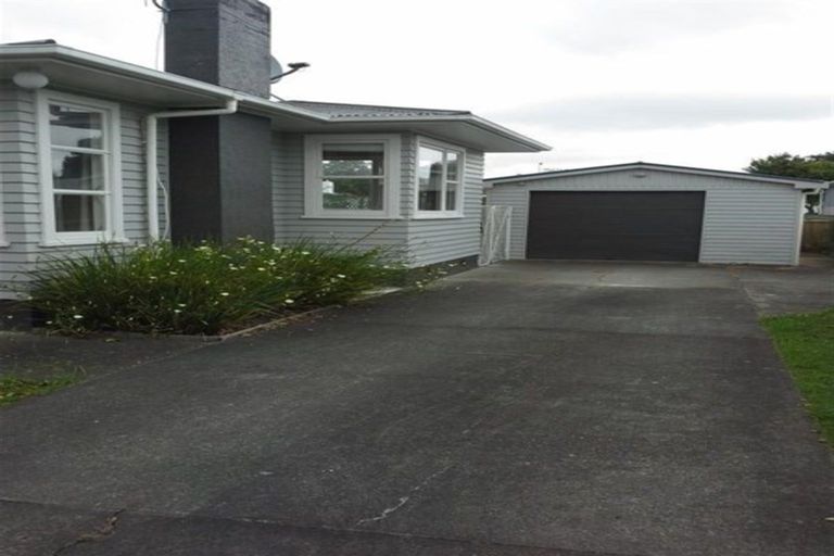 Photo of property in 38 Catlins Crescent, Milson, Palmerston North, 4414