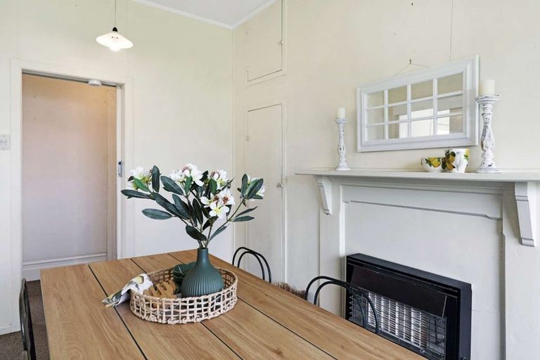 Photo of property in 15 Burton Avenue, Whanganui East, Whanganui, 4500