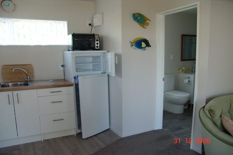 Photo of property in 62 Farquhars Road, Redwood, Christchurch, 8051