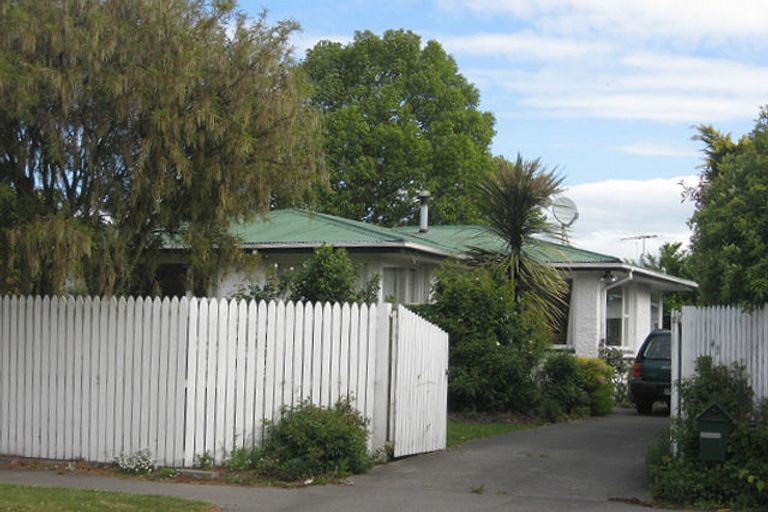 Photo of property in 43 Martbern Crescent, Bishopdale, Christchurch, 8053