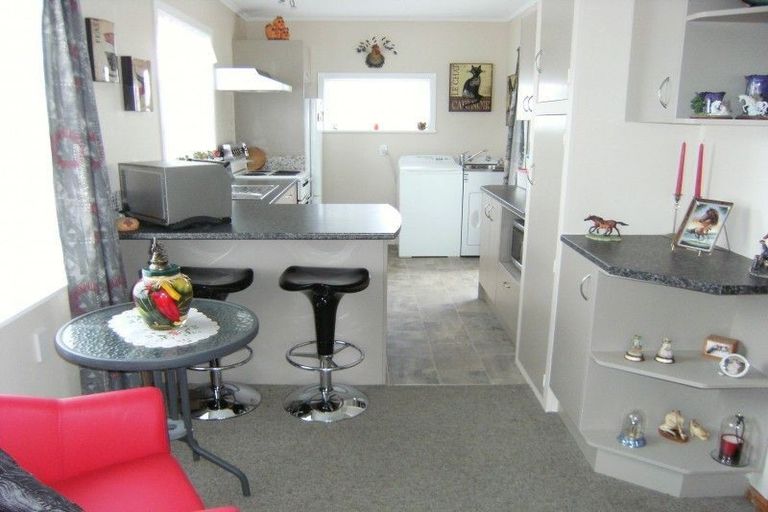 Photo of property in 55 Queenwood Road, Levin, 5510