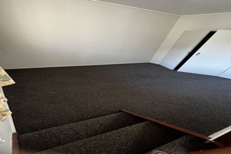 Photo of property in 2/11 Eagle Street, Karori, Wellington, 6012