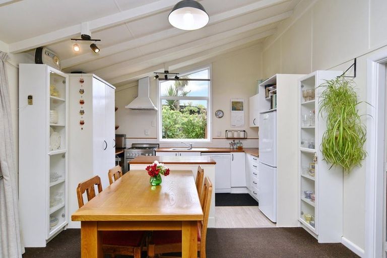 Photo of property in 28 Grierson Avenue, Amberley, 7481