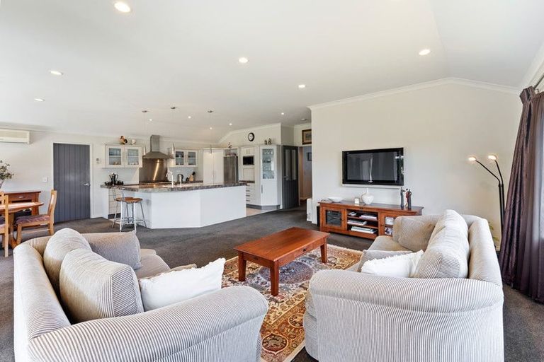 Photo of property in 4 Meadow Court, Paraparaumu, 5032