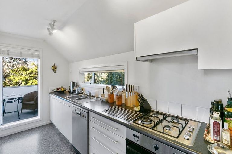 Photo of property in 55c Bolton Street, Kelburn, Wellington, 6012