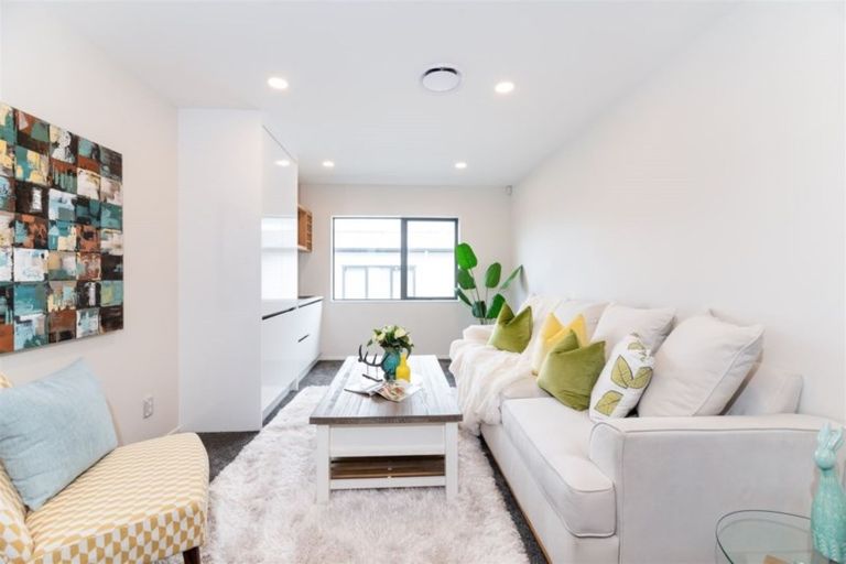 Photo of property in 25 Craigs Way, Hobsonville, Auckland, 0616