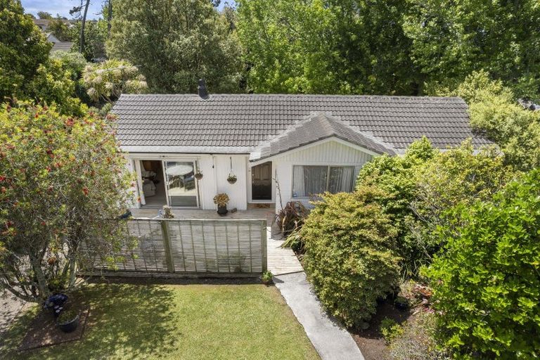Photo of property in 71 Hartley Terrace, Massey, Auckland, 0614
