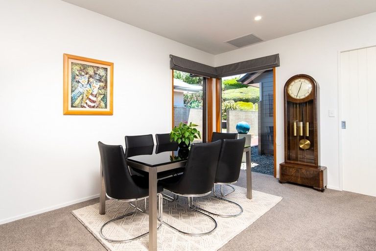 Photo of property in 135 Eskridge Drive, Eskdale, Napier, 4182