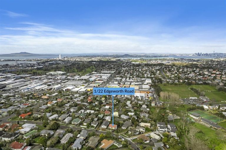 Photo of property in 1/22 Edgeworth Road, Glenfield, Auckland, 0629