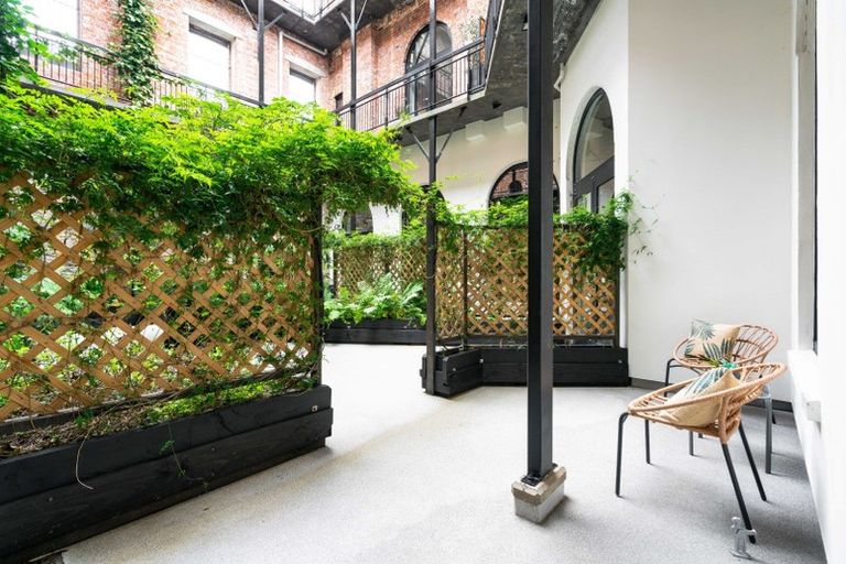 Photo of property in 3/5 Jetty Street, Dunedin Central, Dunedin, 9016