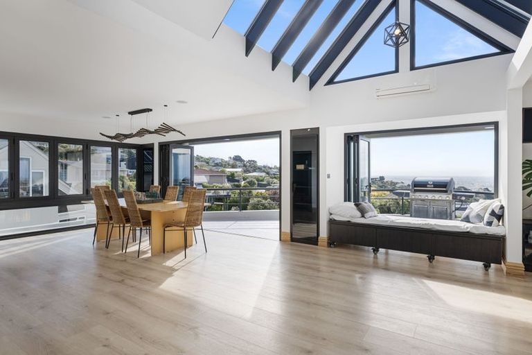 Photo of property in 9 Luxton Place, Mount Pleasant, Christchurch, 8081