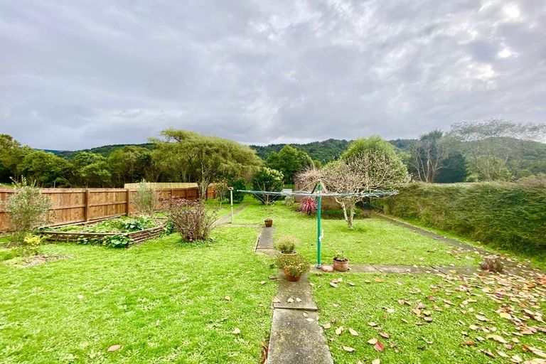 Photo of property in 15 Holdsworth Avenue, Trentham, Upper Hutt, 5018