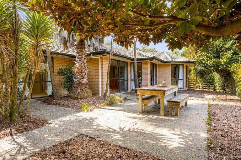 Photo of property in 27 Zanders Road, Helensville, Waimauku, 0882