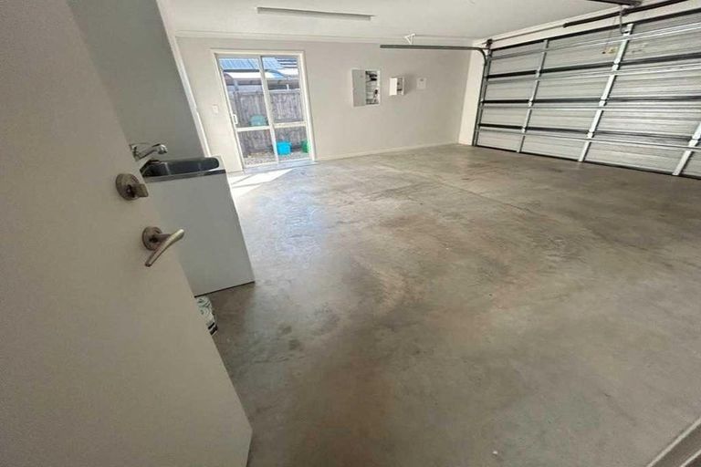 Photo of property in 1 Jeffs Way, Papamoa Beach, Papamoa, 3118