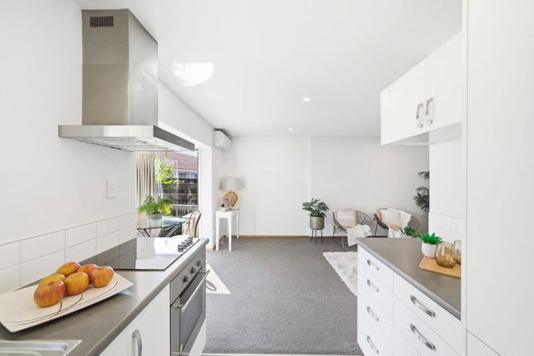 Photo of property in 5/4 Broadbent Street, Riccarton, Christchurch, 8041