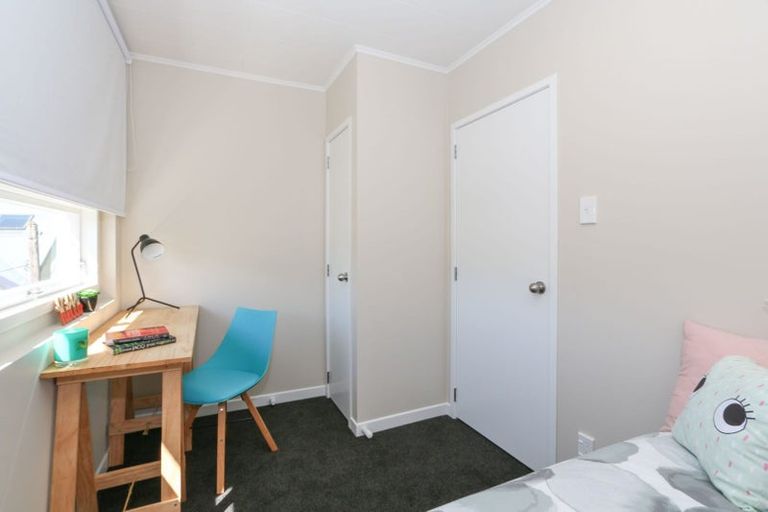 Photo of property in 1/23 Campbell Street, Karori, Wellington, 6012