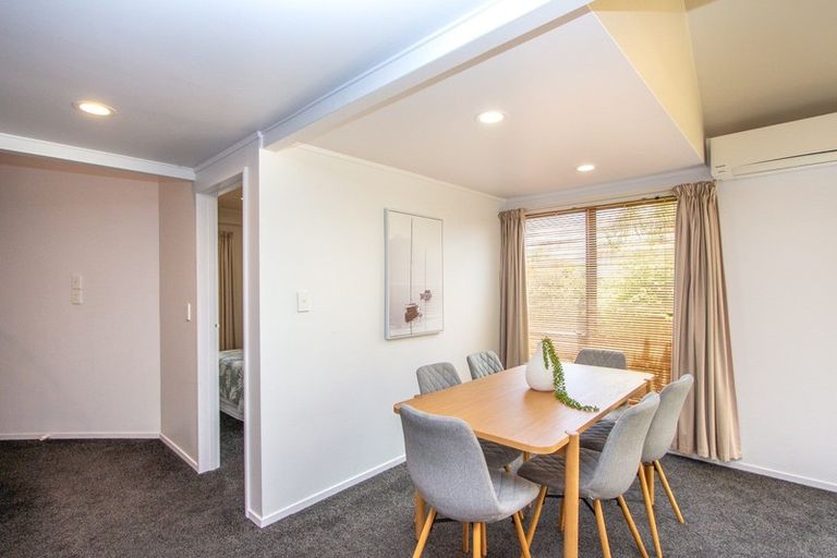 Photo of property in 4 Libra Place, Kawaha Point, Rotorua, 3010