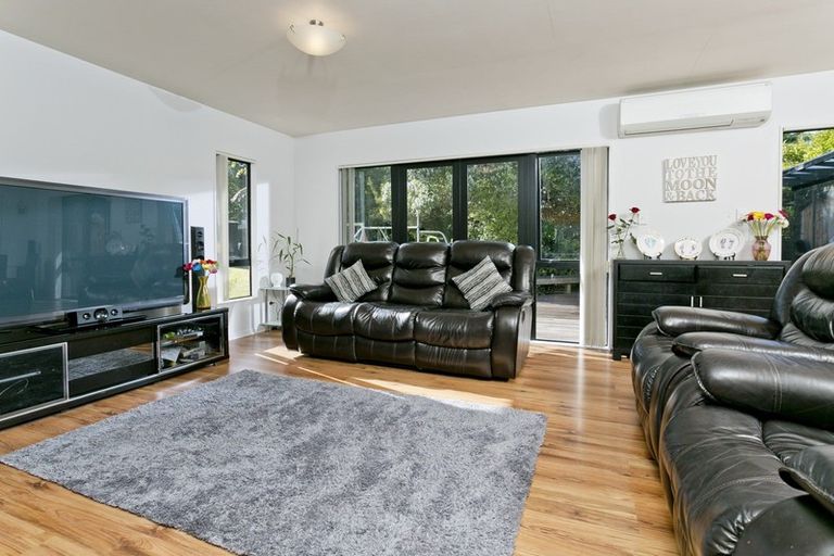 Photo of property in 26 Battenburg Place, Torbay, Auckland, 0630