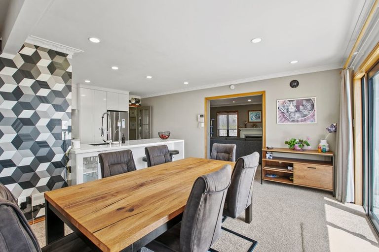 Photo of property in 85c Eliot Street, New Plymouth, 4310