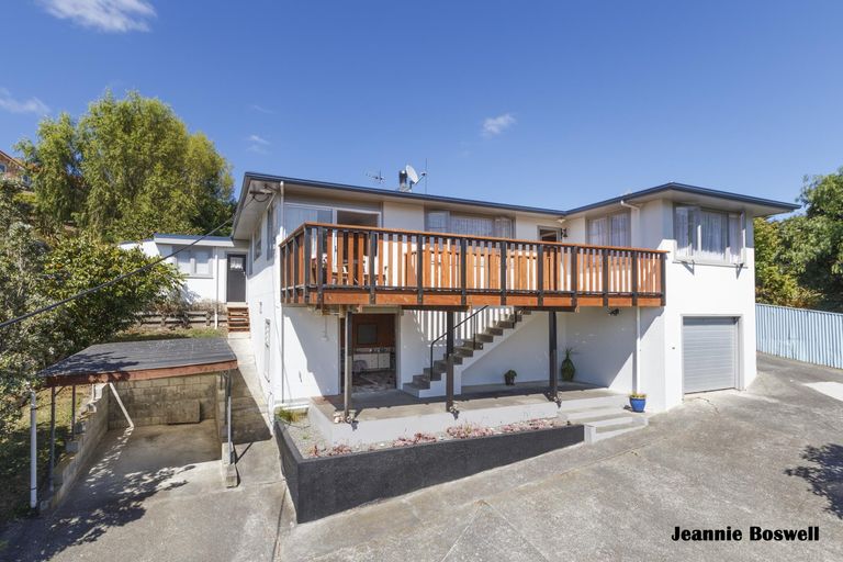Photo of property in 49 Sandon Road, Feilding, 4702