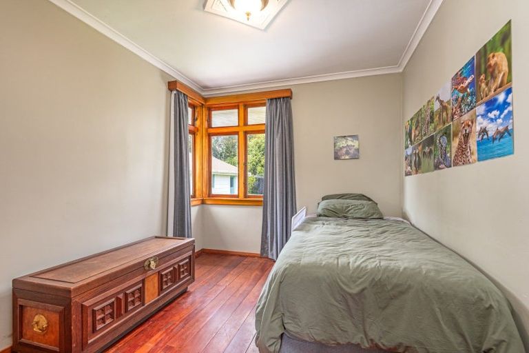 Photo of property in 8 Winston Avenue, Hokowhitu, Palmerston North, 4410