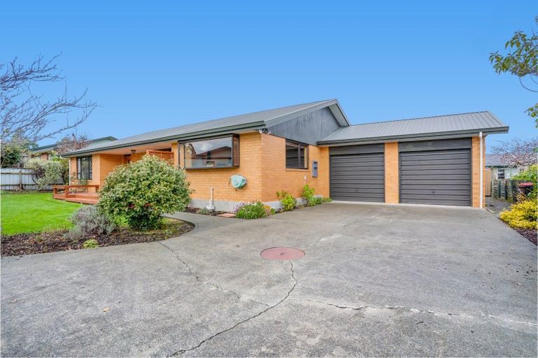 Photo of property in 1 Niddry Crescent, Winton, 9720