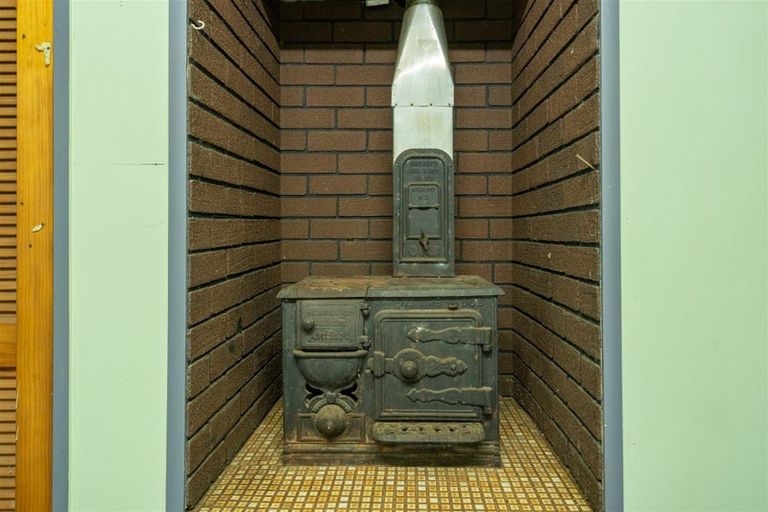 Photo of property in 6 Neumann Street, Kawakawa, 0210