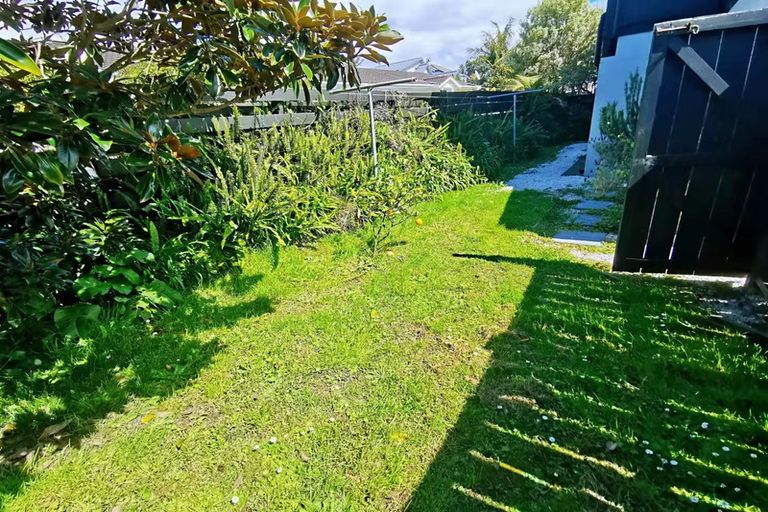 Photo of property in 3/57 Lake Road, Devonport, Auckland, 0624