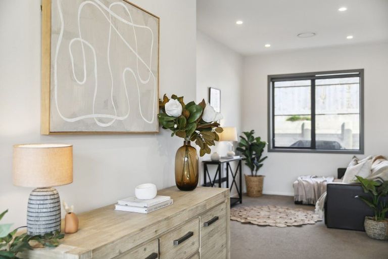 Photo of property in 17 Prestbury Grove, Churton Park, Wellington, 6037