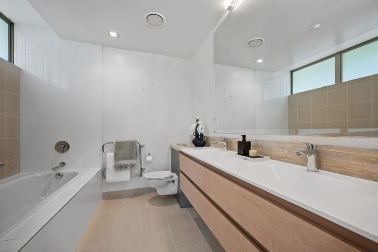 Photo of property in 15/258 Hurstmere Road, Takapuna, Auckland, 0622